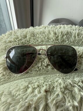 Ray-Ban Classic Aviator Sunglasses
